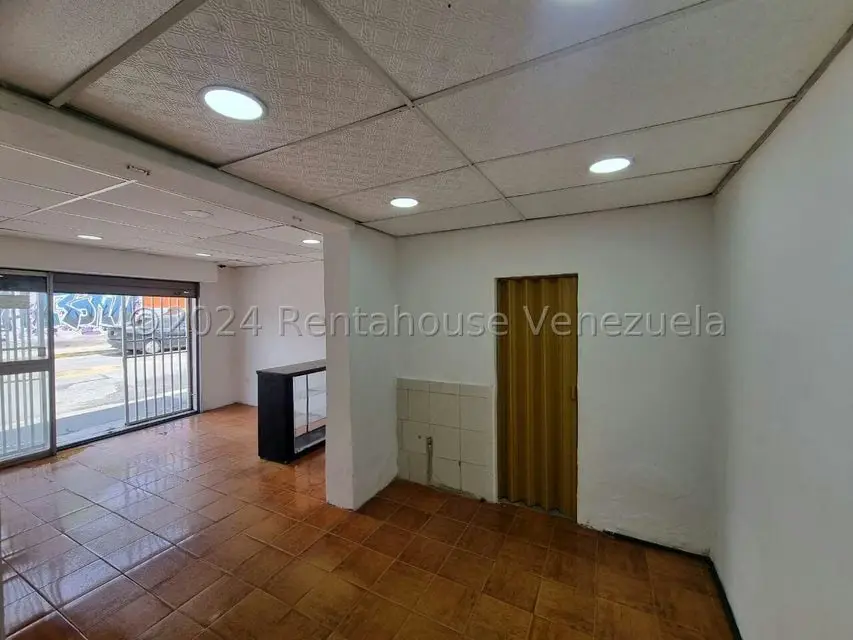 Local Comercial en Alquiler en Parroquia Catedral, Lara - 38