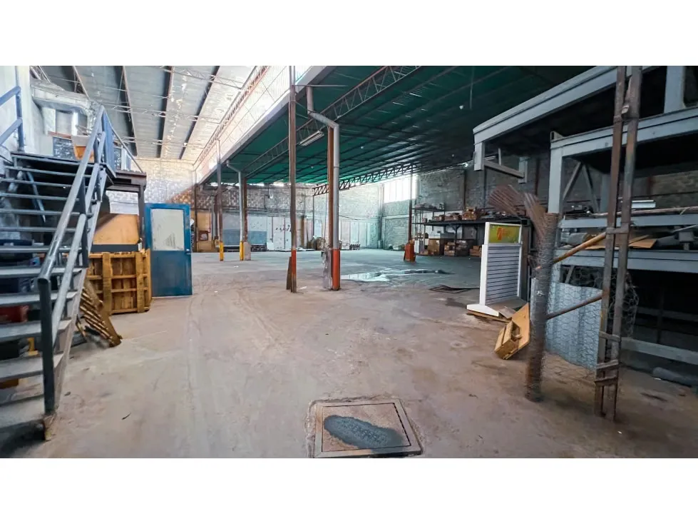 Se vende Galpon 2950m² 4b+10e La Bandera