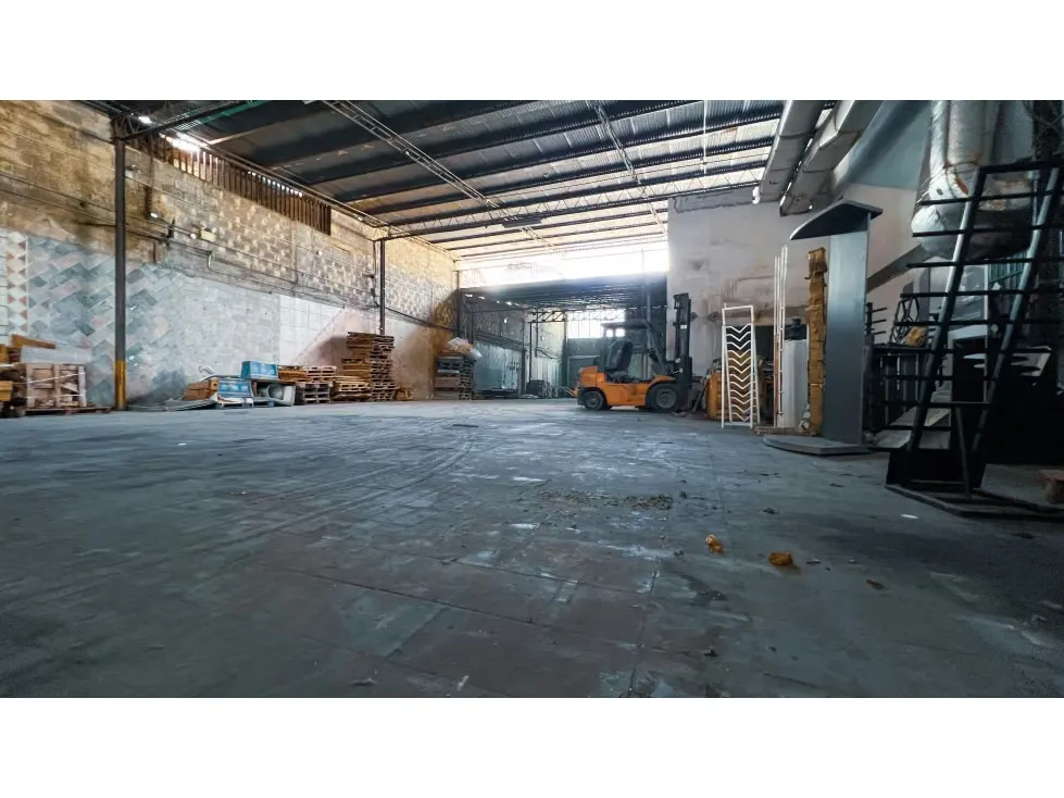 Se vende Galpon 2950m² 4b+10e La Bandera - 21