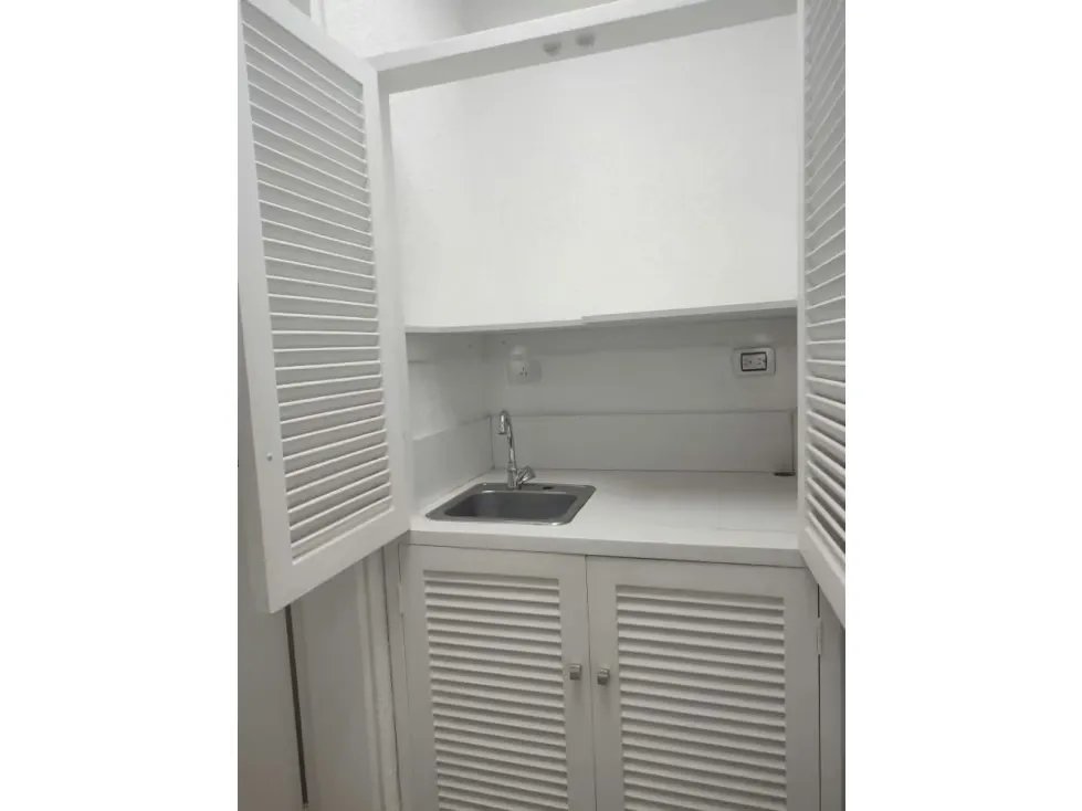 Alquilo oficina 60m2 La Lagunita 9373 - 10