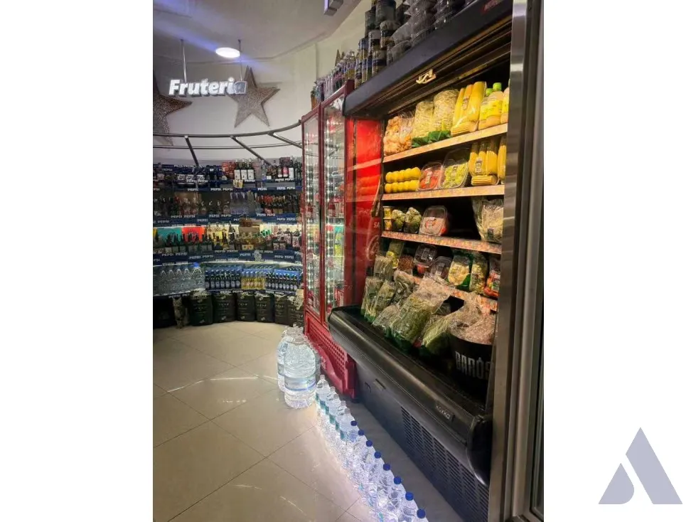 Vendo/alquilo fondo de comercio 120m2 Los Símbolos 4845 - 16