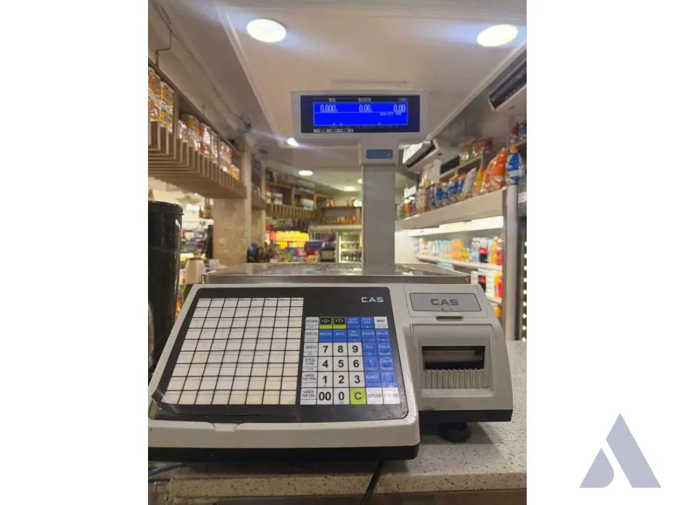 Vendo/alquilo fondo de comercio 120m2 Los Símbolos 4845 - 21