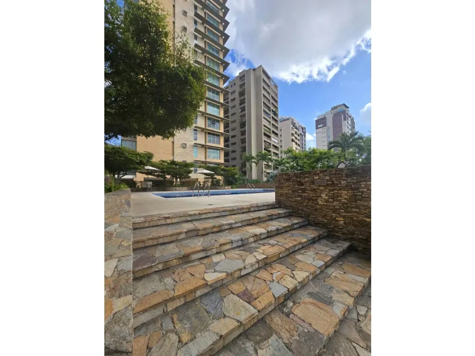 APARTAMENTO EN ALQUILER 115 M2 - URB CAMPO ALEGRE - 10