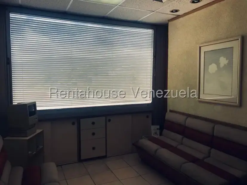 Oficina en Alquiler en Santa Paula, Distrito Metropolitano