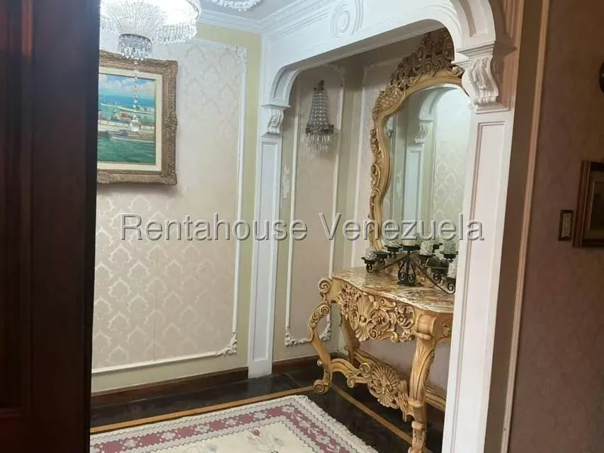 Casa (Colonial) en Venta en La Trinidad, Distrito Metropolitano - 2