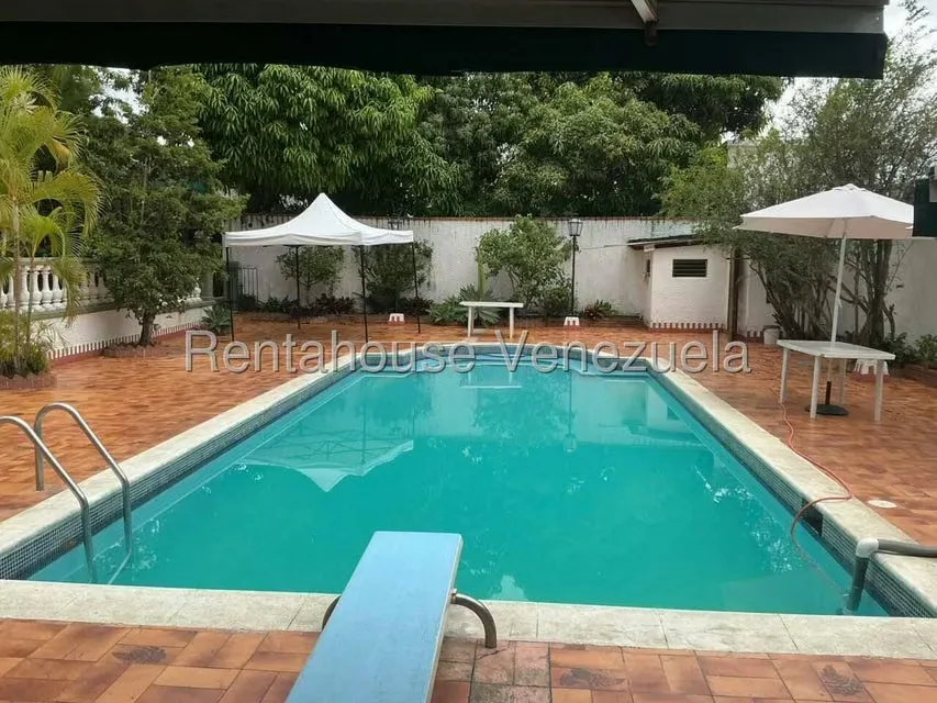 Casa (Colonial) en Venta en La Trinidad, Distrito Metropolitano - 26
