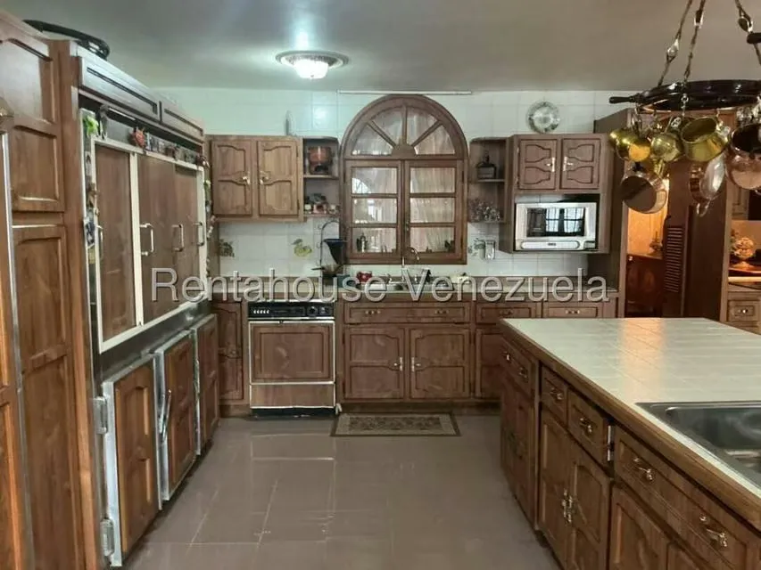 Casa (Colonial) en Venta en La Trinidad, Distrito Metropolitano - 5