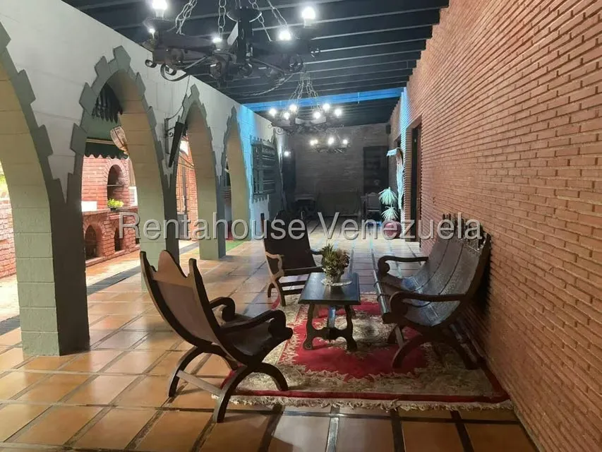Casa (Colonial) en Venta en La Trinidad, Distrito Metropolitano - 48