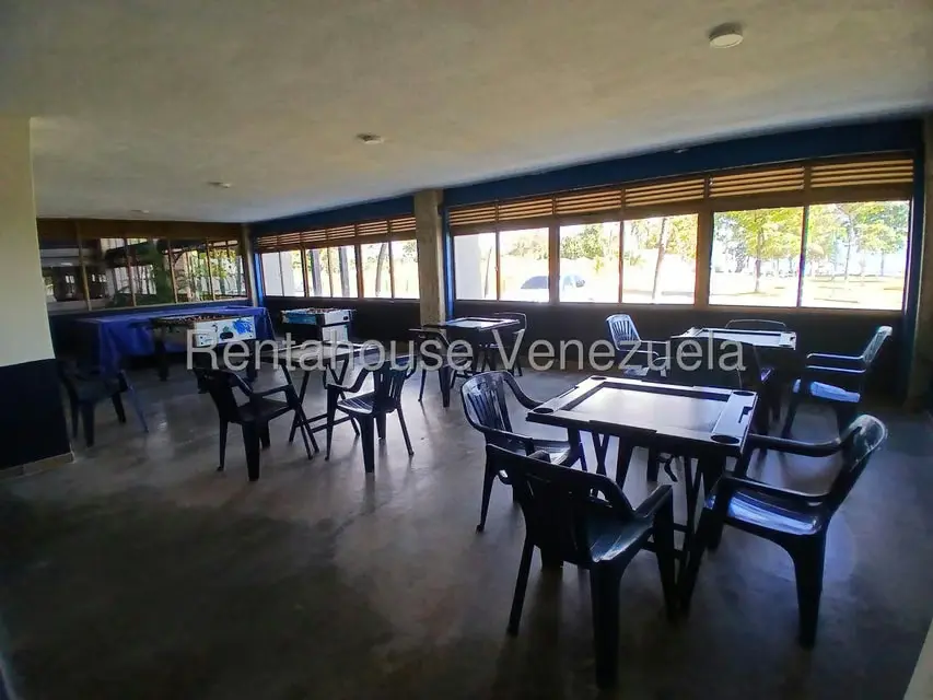 Apartamento (1 Nivel) en Venta en Ciudad Balneario Higuerote, Miranda - 4