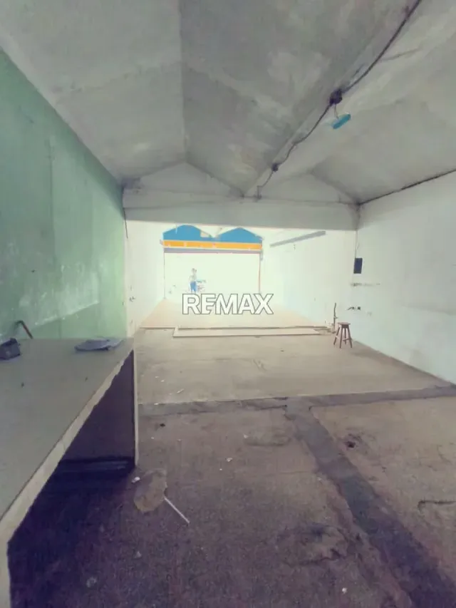 VENDO LOCAL EN C.C. COMERCIAL INDUSTRIAL DEL ESTE - 10