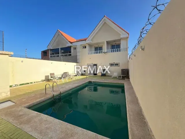 VENTA CASA EN COSTA AZUL CON PISCINA PRIVADA DENTRO DE UNA URBANIZACION - 16