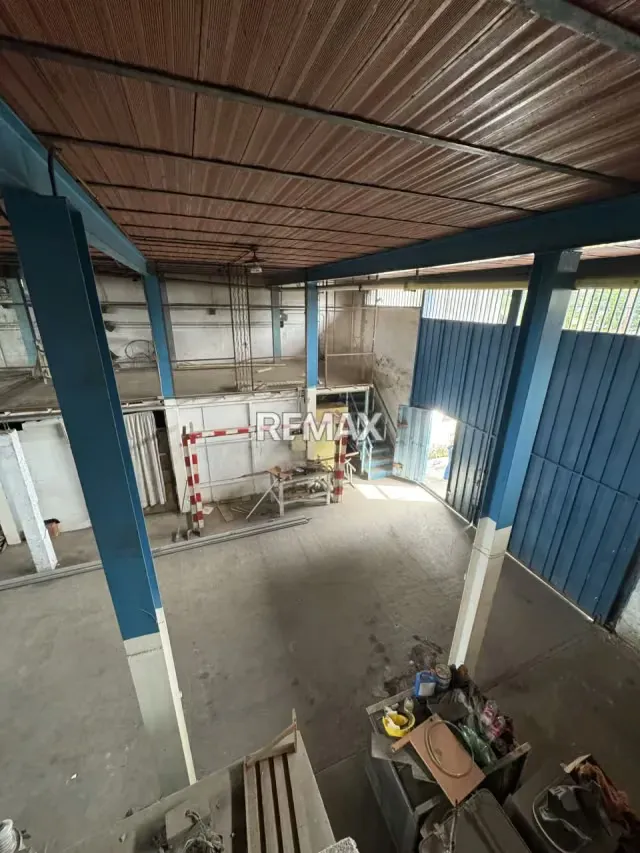 Galpón comercial con apartamento en venta Av. 99 Santa Rosa Valencia Carabobo - 8