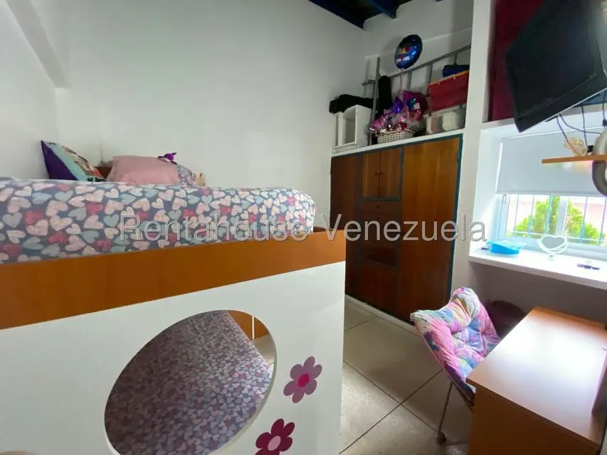 Casa (Duplex) en Alquiler en Montecristo, Distrito Metropolitano - 10