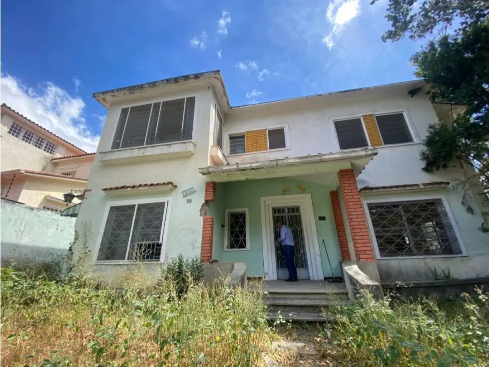 Casa a Remodelar o Terreno en Parte Alta de Altamira con Proyecto