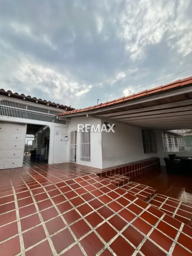 EN VENTA HERMOSA CASA EN CABUDARE URBANIZACION ALMARIERA - 3