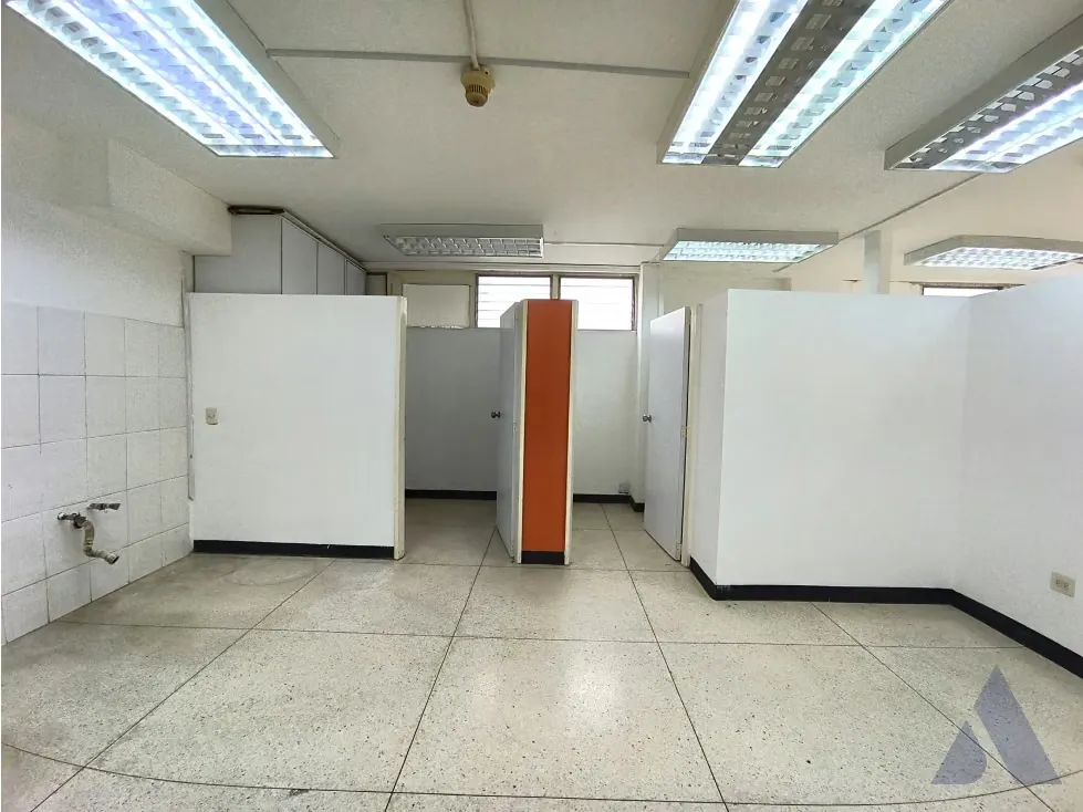 Se Alquila Local Comercial 70.5m2 Altamira 2103 - 6