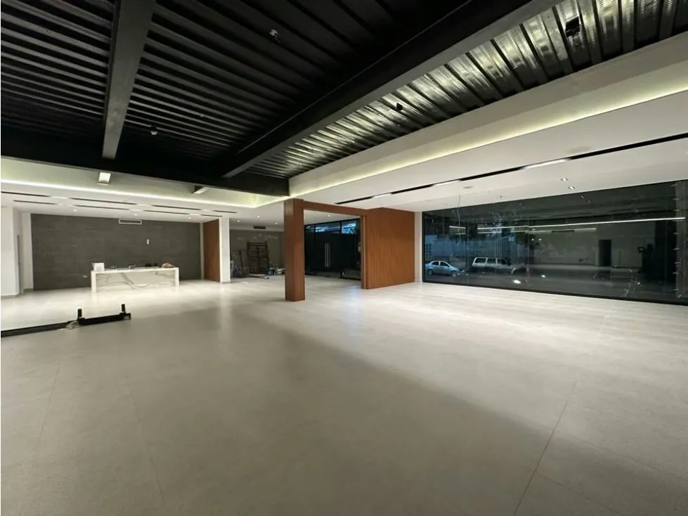 Vendo local comercial 800m2 La Castellana 4385 - 14