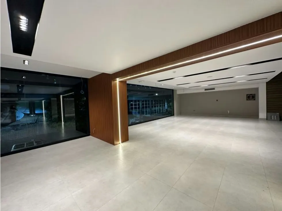 Vendo local comercial 800m2 La Castellana 4385 - 31