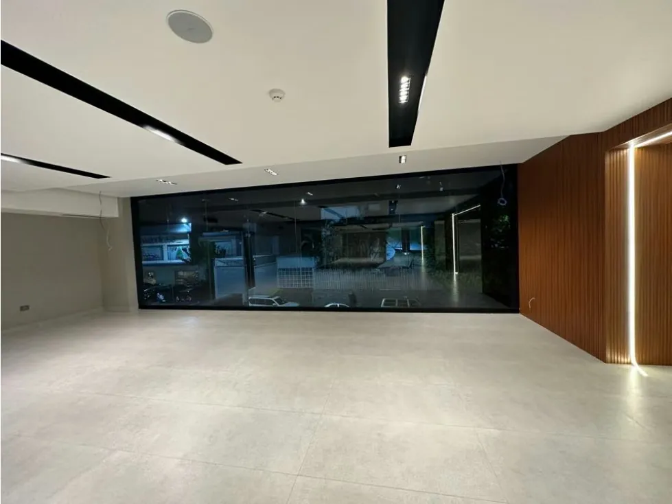 Vendo local comercial 800m2 La Castellana 4385 - 34