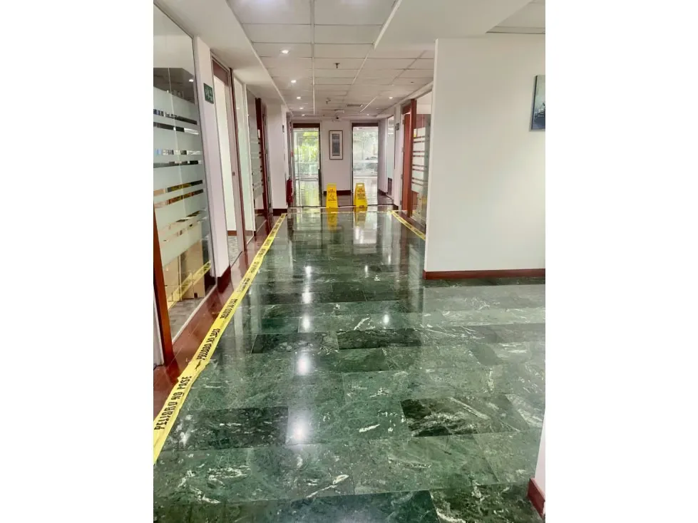 Vendo edificio 4136m2 Las Mercedes 0420 - 14