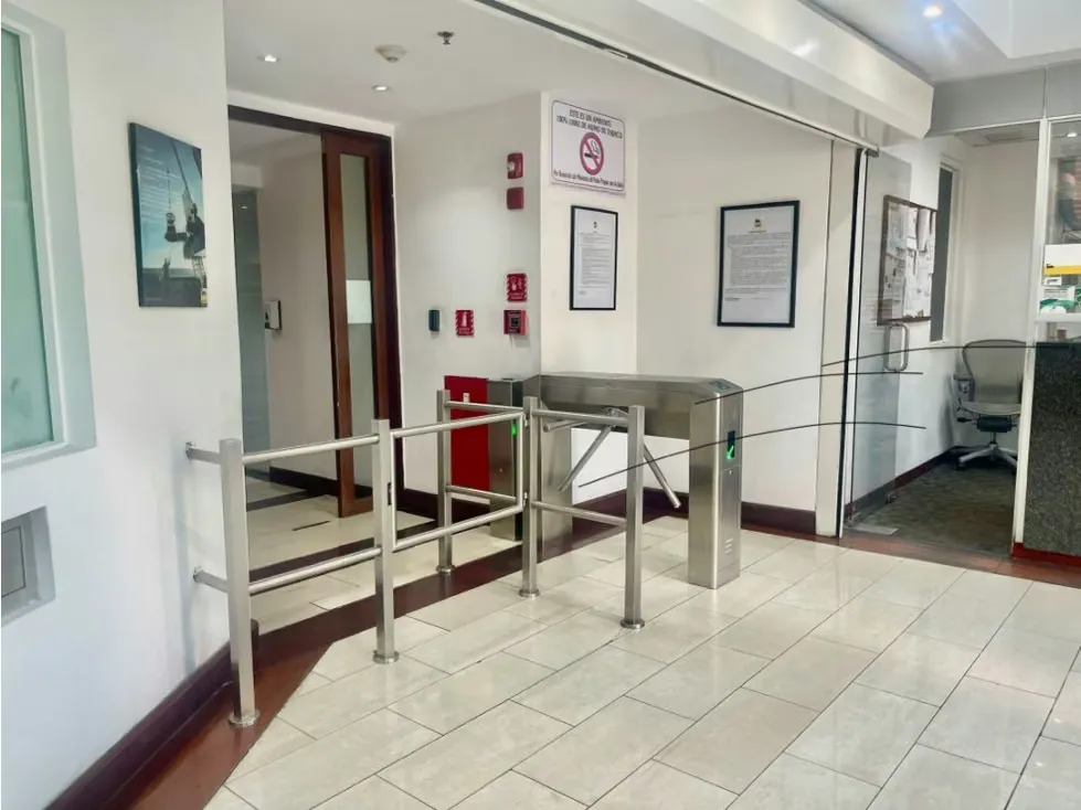 Vendo edificio 4136m2 Las Mercedes 0420 - 3