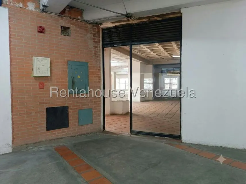 Local Comercial en Alquiler en Las Minas, Miranda - 4