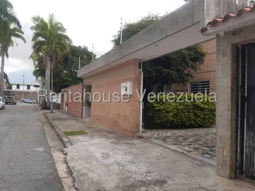 Casa (Multipes Niveles) en Venta en Los Pomelos, Distrito Metropolitano - 2