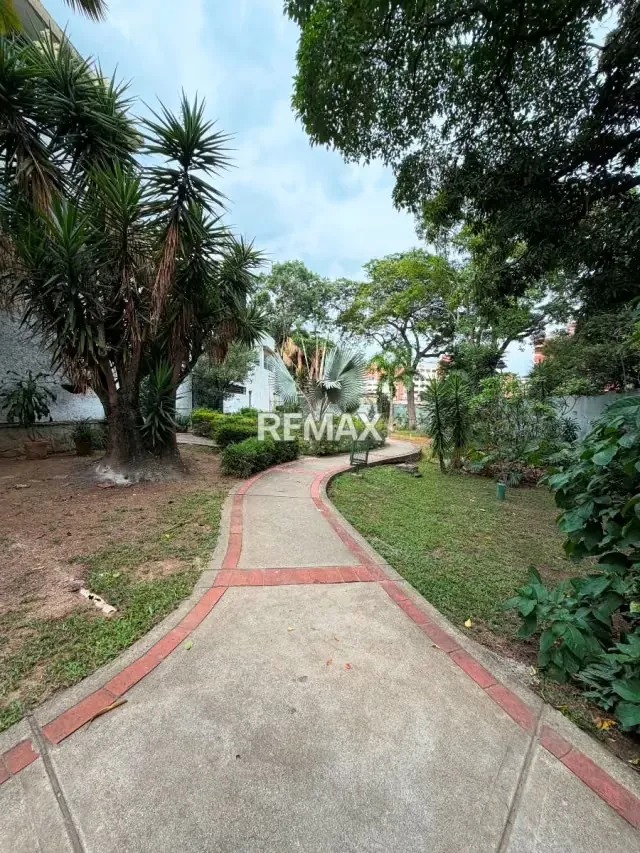 APARTAMENTO EN VENTA - URB. SAN BERNARDINO - 16