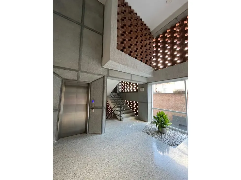 Se alquila apartamento 145m2 La Castellana 0976 - 2
