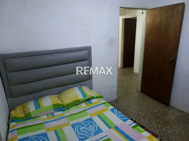 SE VENDE COMODO APARTAMENTO EN LAS MERCEDES - 7