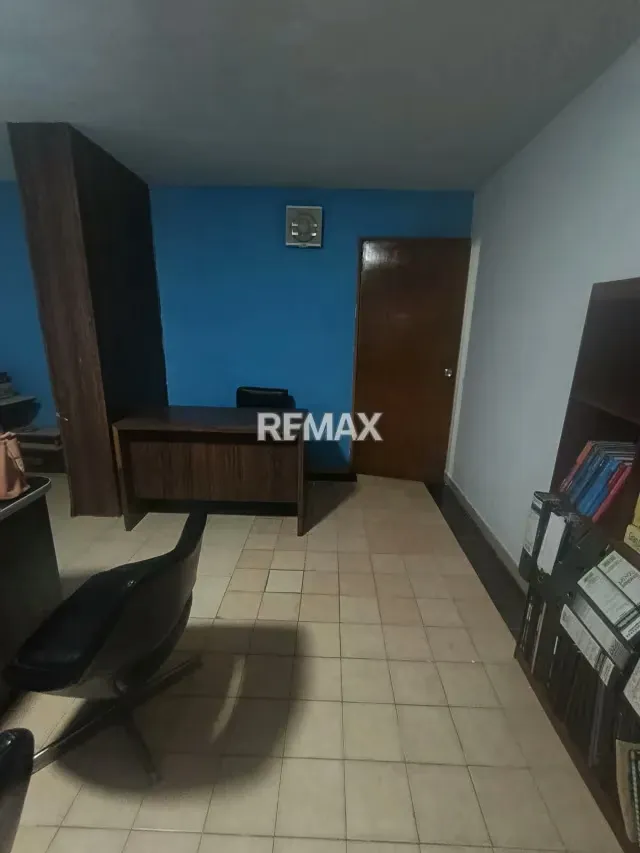 Oficina amoblada en el centro - 8