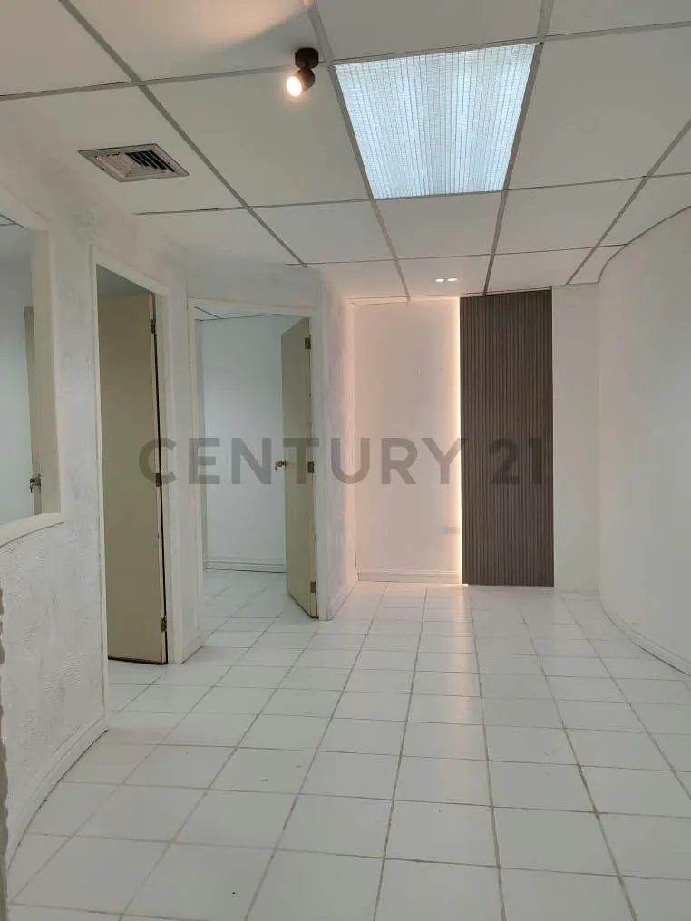 Oportunidad para Alquilar Oficina en la Torre Ejecutiva 4av de Prebo - 8
