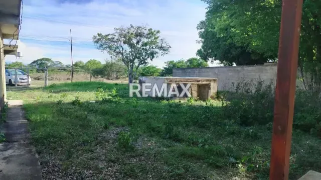 En venta Terreno con Bienhechurías en Tamaca, Sector Las Tunas, vía a Cordero - 6