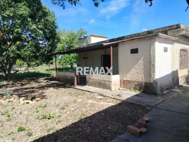 En venta Terreno con Bienhechurías en Tamaca, Sector Las Tunas, vía a Cordero - 10