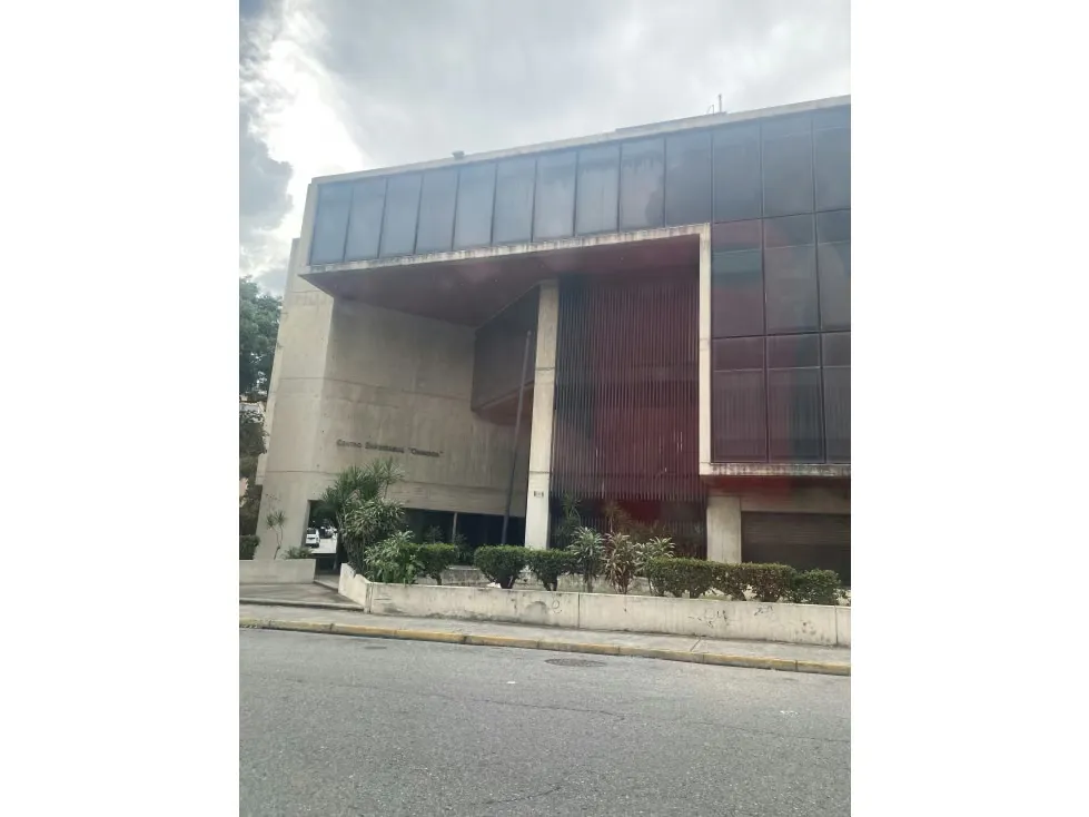 Vendo local comercial 215m2 La Urbina 9571