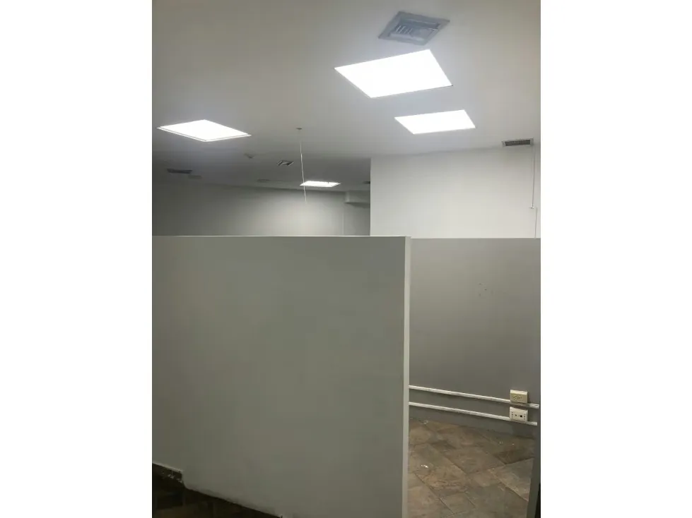Vendo local comercial 215m2 La Urbina 9571 - 16
