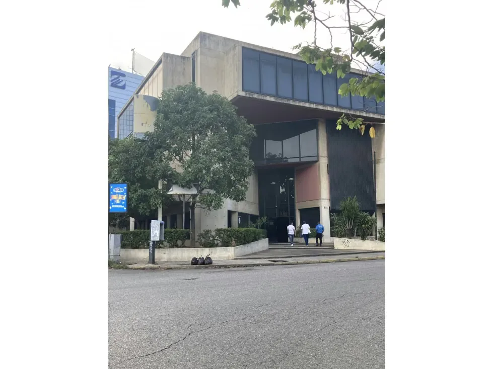 Vendo local comercial 215m2 La Urbina 9571 - 2