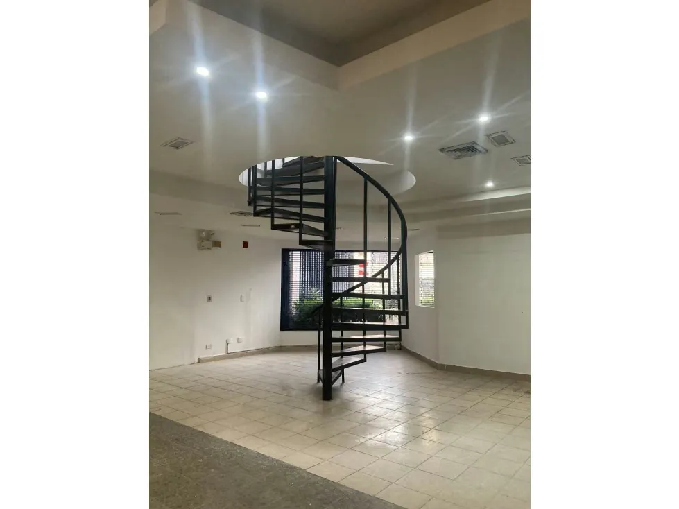 Vendo local comercial 215m2 La Urbina 9571 - 10