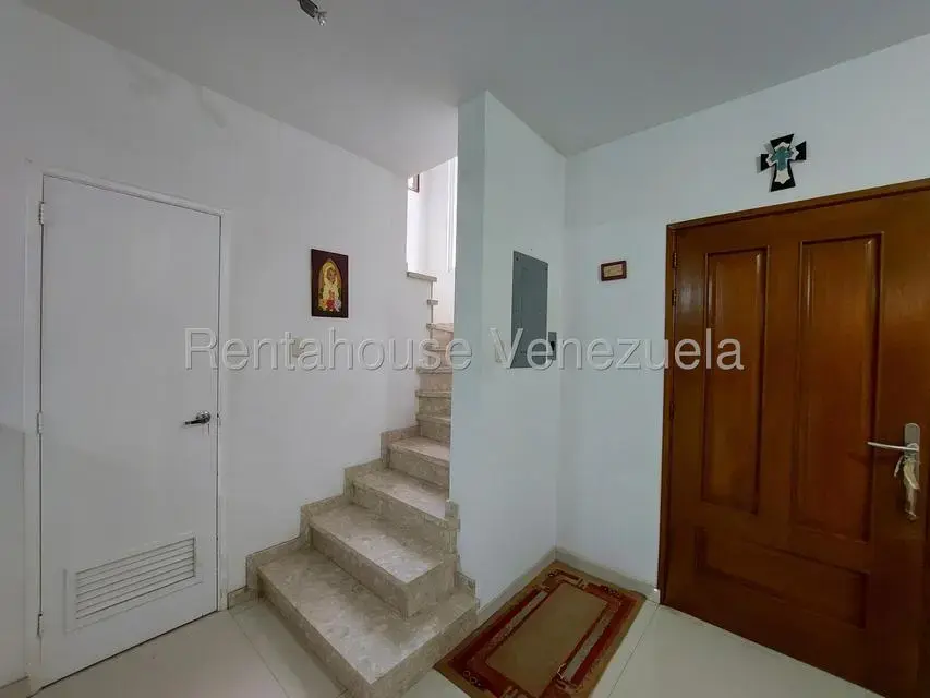 Townhouse (Duplex) en Venta en Avenida Milagro Norte, Zulia - 6