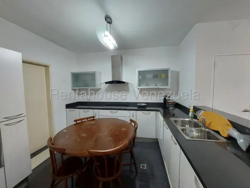 Townhouse (Duplex) en Venta en Avenida Milagro Norte, Zulia - 7