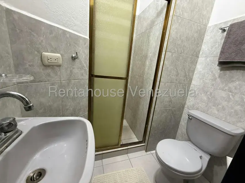Apartamento (1 Nivel) en Venta en Zona Este, Lara - 8