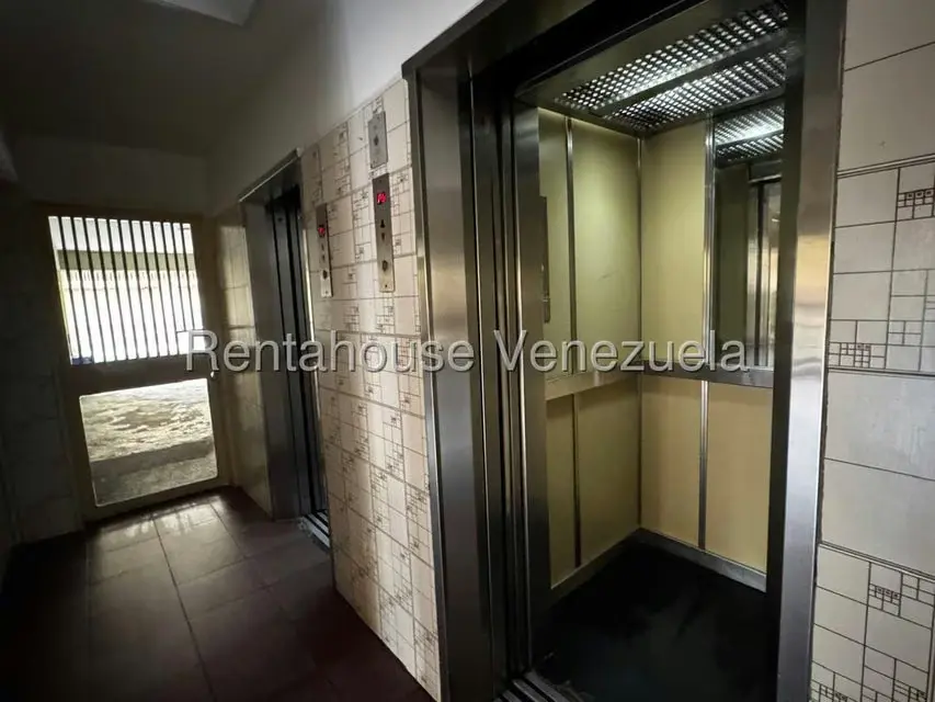 Apartamento (1 Nivel) en Venta en Los Nuevos Teques, Miranda - 3
