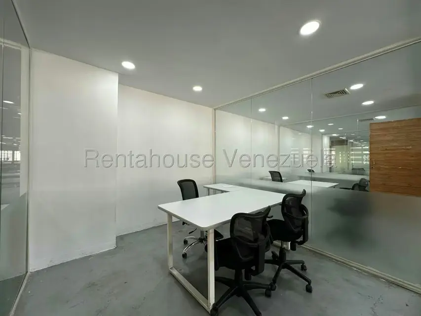 Oficina en Venta en Los Palos Grandes, Distrito Metropolitano - 16