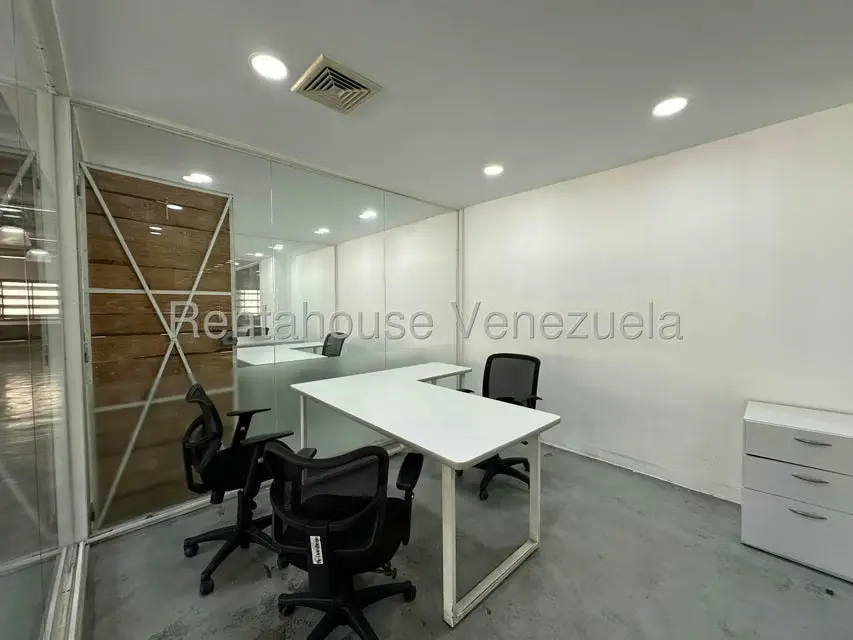 Oficina en Venta en Los Palos Grandes, Distrito Metropolitano - 18