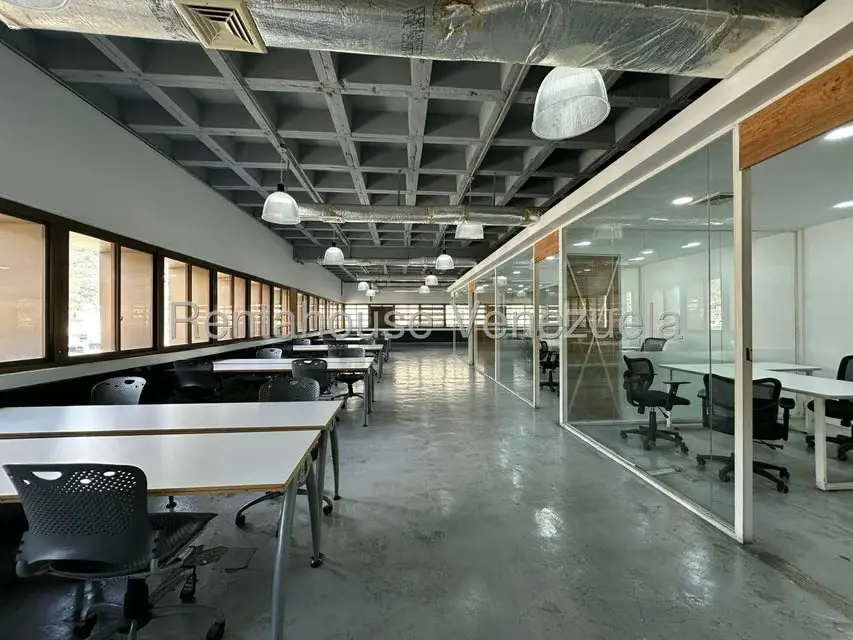 Oficina en Venta en Los Palos Grandes, Distrito Metropolitano - 25