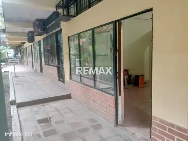 Local Comercial En Planta Baja De 29m2 - C.C. Marqués Del Toro