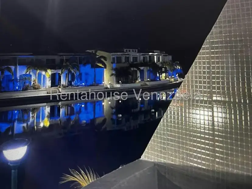 Townhouse (Duplex) en Venta en Puerto Encantado, Miranda