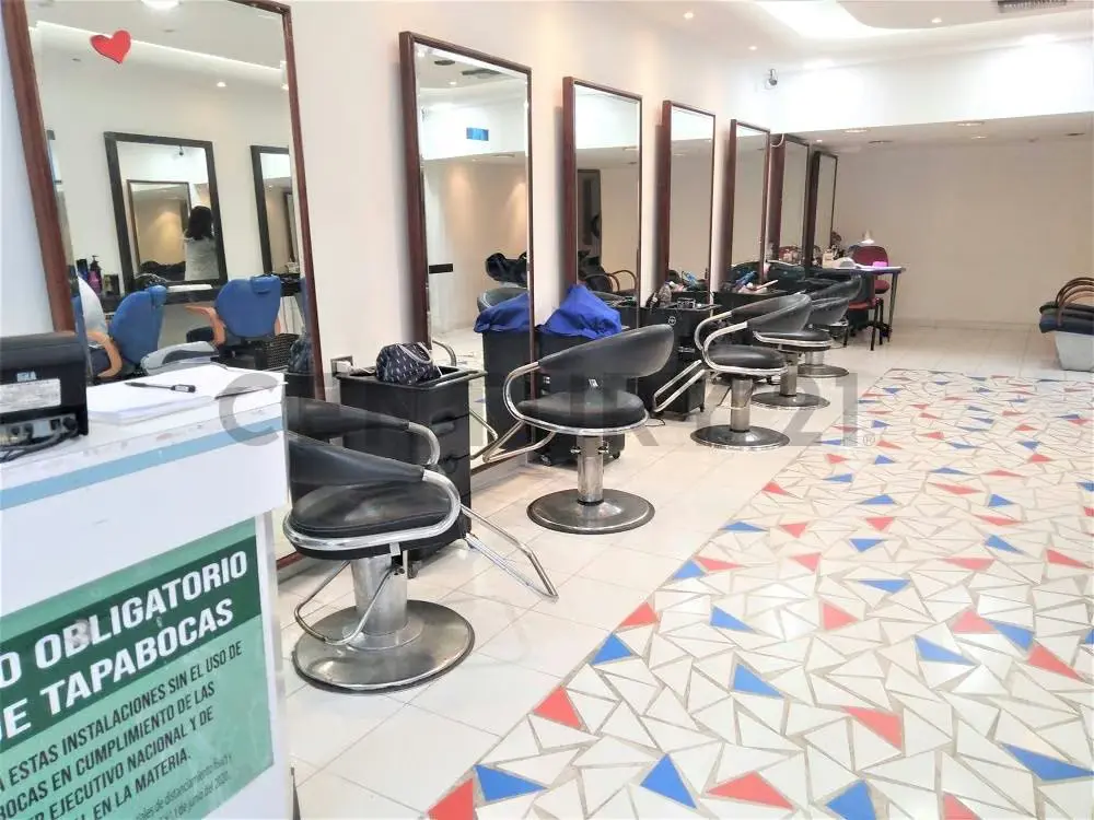VENTA DE NEGOCIO A PIE DE CALLE, CON EXCELENTE UBICACIÓN COMERCIAL - 3