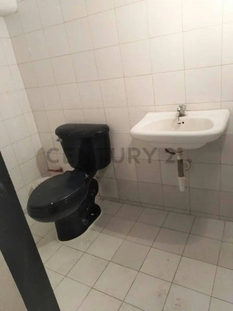 VENTA DE NEGOCIO A PIE DE CALLE, CON EXCELENTE UBICACIÓN COMERCIAL - 9