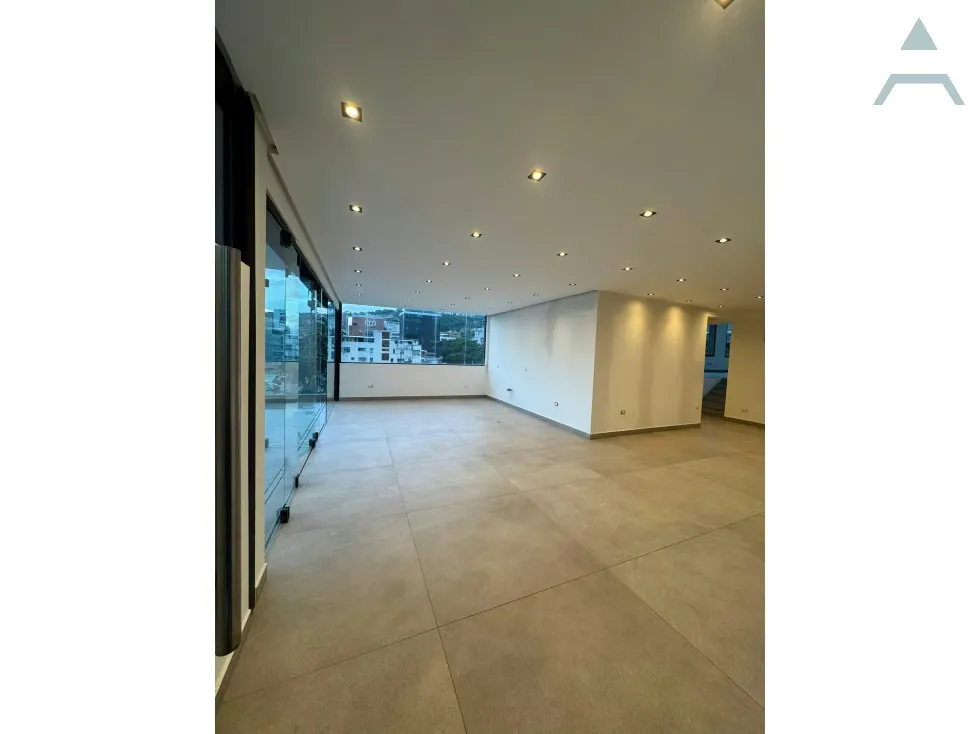 Se alquila Local comercial 310m² 3B/2E Las Mercedes - 10